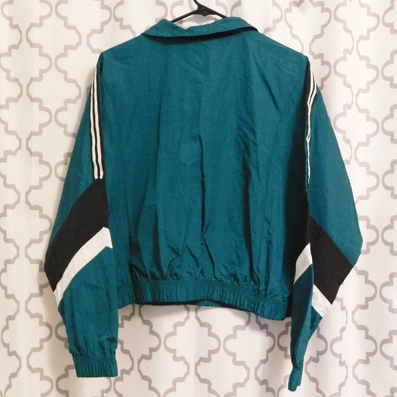 BCBG Green Cropped Pullover Windbreaker - XL (NWT) - Picture 2 of 5